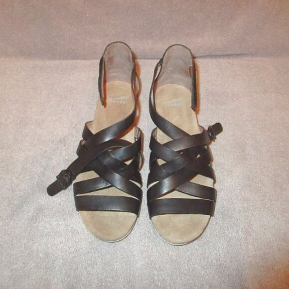 Dansko Vivian Gladiator Sandals Size 39 9 Black Leather Comfort Flat Open Toe - Picture 2 of 12